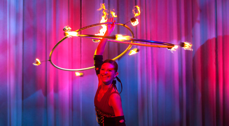 safire-carnival-circus-fire-dancer2